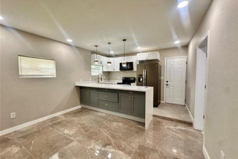 Villa ou maison à vendre à Tampa, Floride: 4 chambres, 150.5 m2 № 2313032 - photo 10