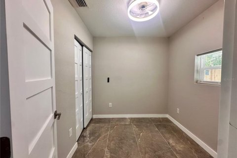 Villa ou maison à vendre à Tampa, Floride: 4 chambres, 150.5 m2 № 2313032 - photo 5