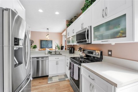 Adosado en venta en Pembroke Pines, Florida, 3 dormitorios, 140.75 m2 № 1891734 - foto 4