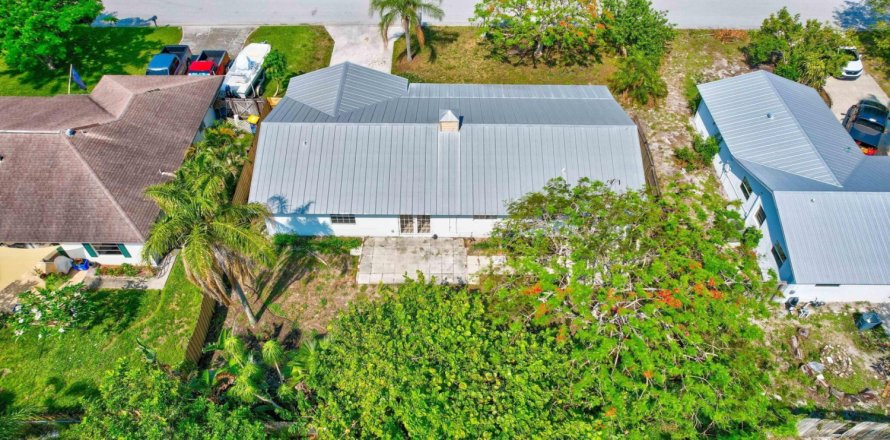 Casa en Hobe Sound, Florida 4 dormitorios, 132.66 m2 № 1183227