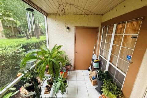 Condo in Orlando, Florida, 2 bedrooms  № 1829251 - photo 15
