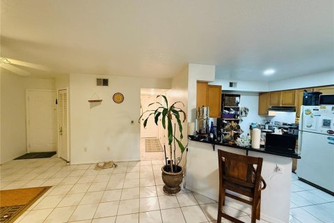 Condo in Orlando, Florida, 2 bedrooms  № 1829251 - photo 3