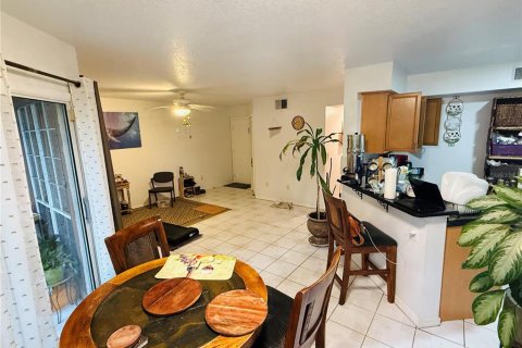 Condo in Orlando, Florida, 2 bedrooms  № 1829251 - photo 2