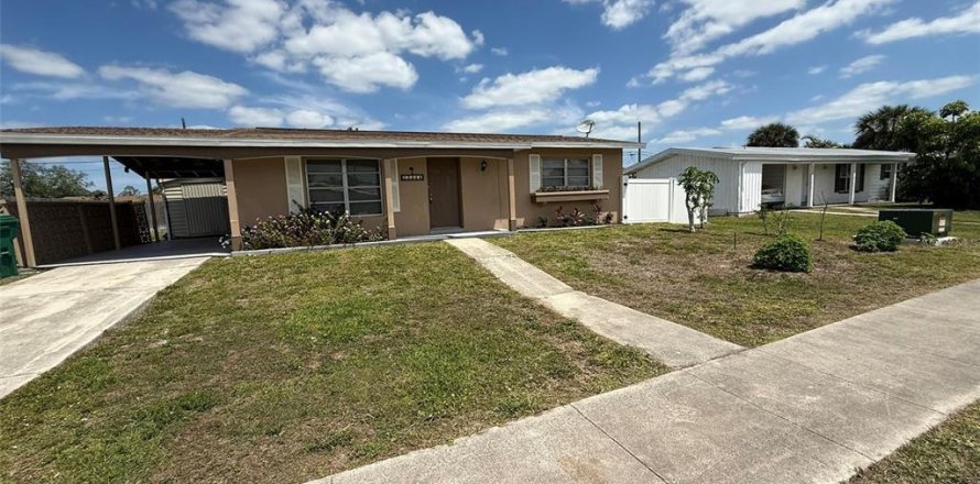 Villa ou maison à Port Charlotte, Floride 2 chambres, 77.67 m2 № 2430854
