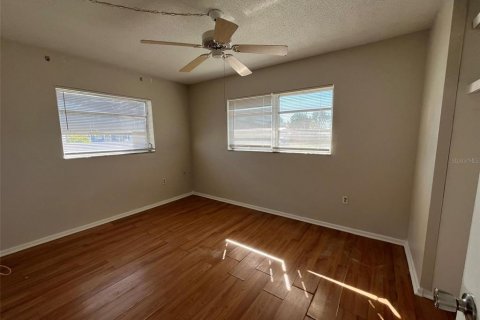 Villa ou maison à louer à Port Charlotte, Floride: 2 chambres, 77.67 m2 № 2430854 - photo 4