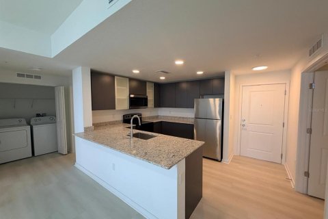 Appartement à louer à Orlando, Floride: 2 chambres, 95.04 m2 № 2142204 - photo 2