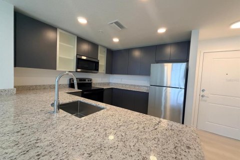 Appartement à louer à Orlando, Floride: 2 chambres, 95.04 m2 № 2142204 - photo 3