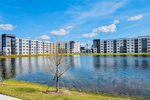 Appartement à louer à Orlando, Floride: 2 chambres, 95.04 m2 № 2142204 - photo 30