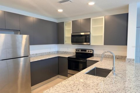 Appartement à louer à Orlando, Floride: 2 chambres, 95.04 m2 № 2142204 - photo 4