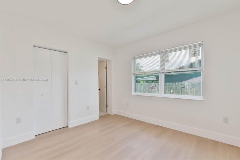 Купить виллу или дом в Майами, Флорида 3 спальни, 131.55м2, № 1957912 - фото 20