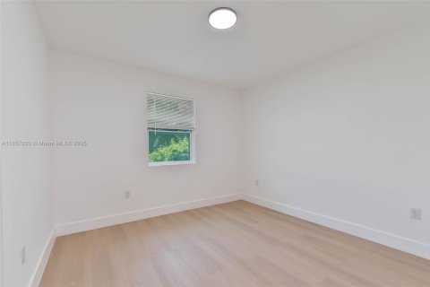 Купить виллу или дом в Майами, Флорида 3 спальни, 131.55м2, № 1957912 - фото 18