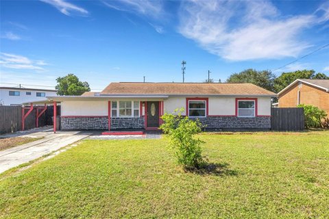 House in Saint Petersburg, Florida 3 bedrooms, 111.48 sq.m. № 2428807