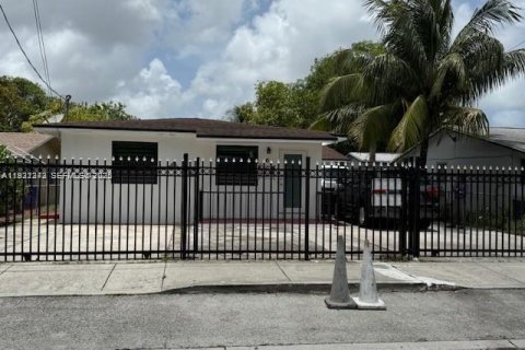 Commercial property in Miami, Florida 178.37 sq.m. № 2088958