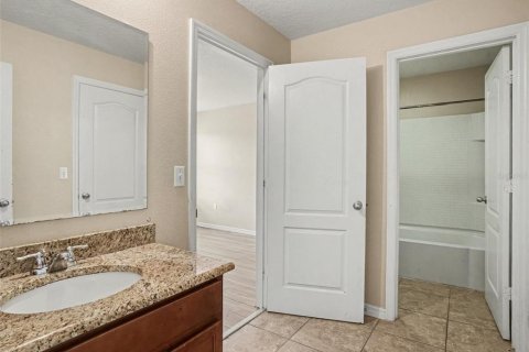 House in Davenport, Florida 6 bedrooms, 286.51 sq.m. № 2428990 - photo 22