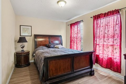 House in Davenport, Florida 6 bedrooms, 286.51 sq.m. № 2428990 - photo 20
