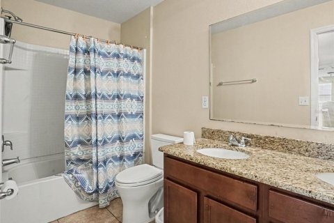 House in Davenport, Florida 6 bedrooms, 286.51 sq.m. № 2428990 - photo 19