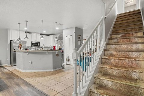 House in Davenport, Florida 6 bedrooms, 286.51 sq.m. № 2428990 - photo 3