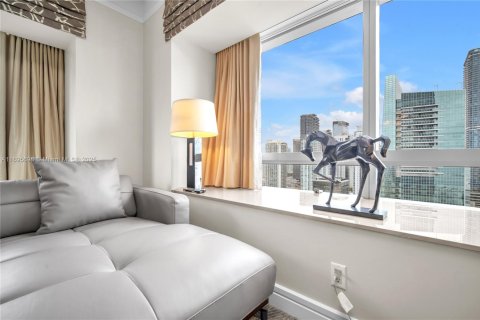 Снять в аренду кондоминиум в Майами, Флорида 2 спальни, 162.3м2, № 1897225 - фото 25