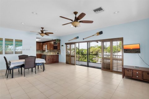 Villa ou maison à vendre à Marathon, Floride: 2 chambres, 120.31 m2 № 1929748 - photo 15