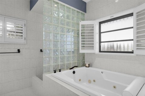 Villa ou maison à vendre à Marathon, Floride: 2 chambres, 120.31 m2 № 1929748 - photo 30