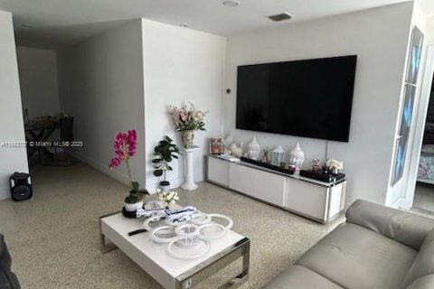 Casa en venta en Homestead, Florida, 4 dormitorios, 113.15 m2 № 2017337 - foto 3