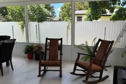 Casa en venta en Homestead, Florida, 4 dormitorios, 113.15 m2 № 2017337 - foto 27