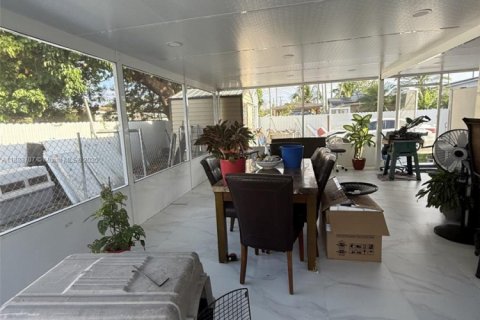 Casa en venta en Homestead, Florida, 4 dormitorios, 113.15 m2 № 2017337 - foto 25