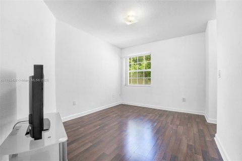 Touwnhouse à louer à Homestead, Floride: 3 chambres, 114.64 m2 № 1865496 - photo 7