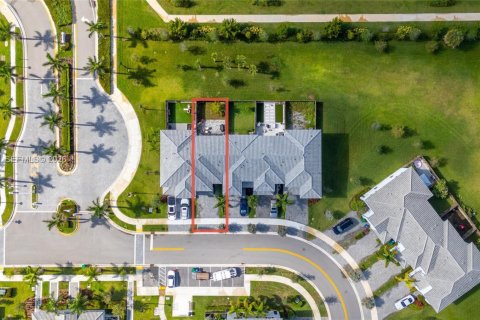 Adosado en venta en Coral Springs, Florida, 3 dormitorios, 124.86 m2 № 2002646 - foto 6