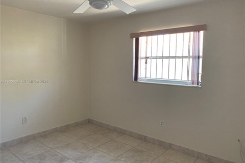 Villa ou maison à louer à Miami, Floride: 2 chambres, 206.89 m2 № 1989748 - photo 6