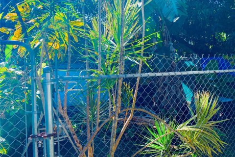 Villa ou maison à louer à Miami, Floride: 2 chambres, 206.89 m2 № 1989748 - photo 12