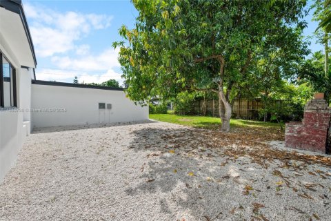 Casa en venta en Miami, Florida, 5 dormitorios, 179.86 m2 № 1891904 - foto 25