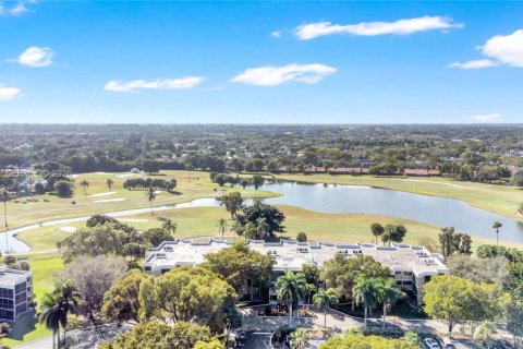 Condo in Weston, Florida, 2 bedrooms  № 2046282 - photo 24