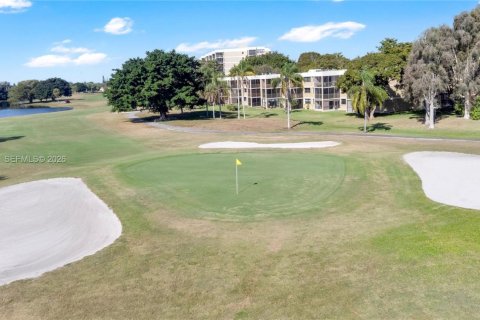 Condo in Weston, Florida, 2 bedrooms  № 2046282 - photo 26