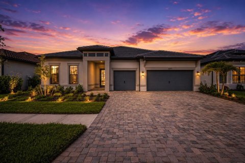 House in Nokomis, Florida 3 bedrooms, 260.87 sq.m. № 2151353