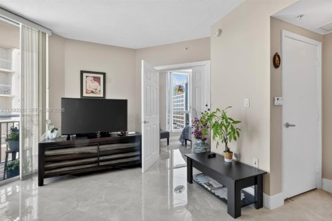 Купить кондоминиум в Майами, Флорида 1 спальня, 61.04м2, № 2058001 - фото 24