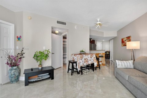 Купить кондоминиум в Майами, Флорида 1 спальня, 61.04м2, № 2058001 - фото 25