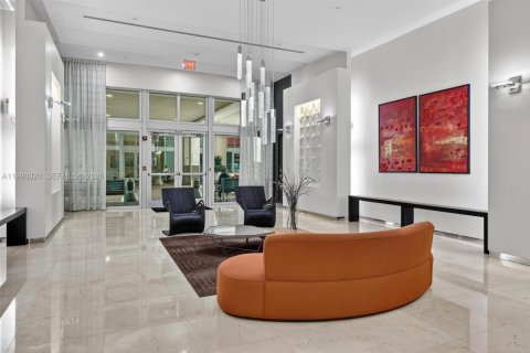 Купить кондоминиум в Майами, Флорида 1 спальня, 61.04м2, № 2058001 - фото 14