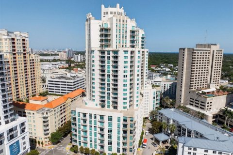 Купить кондоминиум в Майами, Флорида 1 спальня, 61.04м2, № 2058001 - фото 8