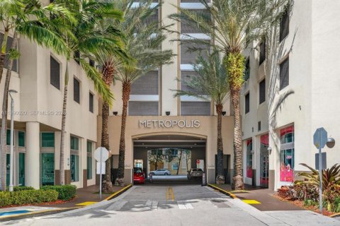 Кондоминиум с 1 спальней в Майами, Флорида № 2058001