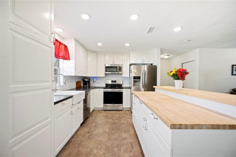House in Lakeland, Florida 3 bedrooms, 148.09 sq.m. № 1800186 - photo 8