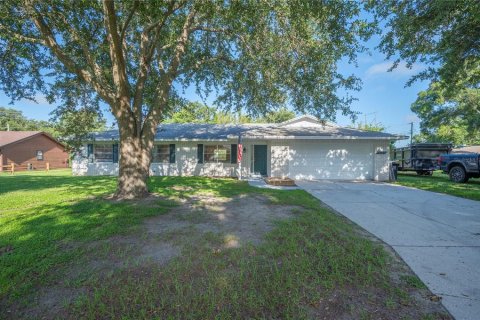 House in Lakeland, Florida 3 bedrooms, 148.09 sq.m. № 1800186 - photo 2