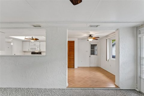 Купить виллу или дом в Холидэй, Флорида 10 комнат, 155.15м2, № 2151048 - фото 11