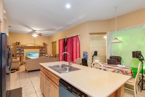 Villa ou maison à vendre à Boynton Beach, Floride: 4 chambres, 261.06 m2 № 2081606 - photo 12