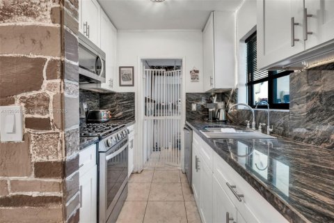 Купить виллу или дом в Мирамар, Флорида 4 спальни, 129.13м2, № 1957264 - фото 6