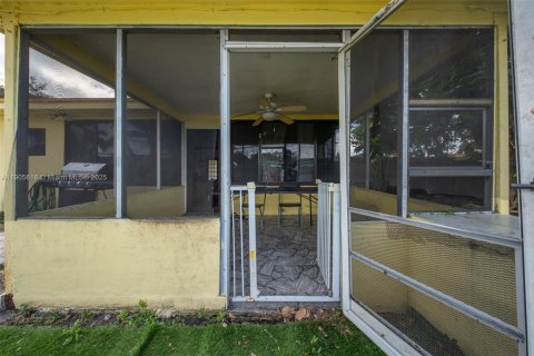 Купить виллу или дом в Мирамар, Флорида 4 спальни, 129.13м2, № 1957264 - фото 27