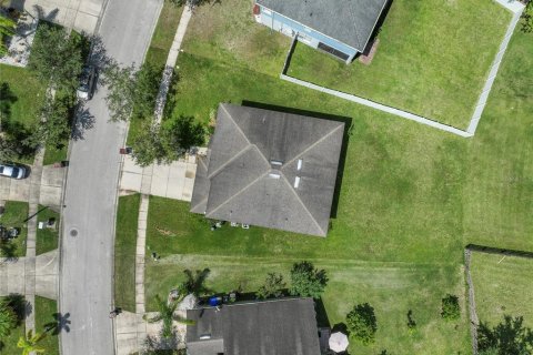Casa en venta en Kissimmee, Florida, 5 dormitorios, 267.28 m2 № 1812821 - foto 25