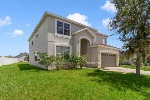 Casa en venta en Kissimmee, Florida, 5 dormitorios, 267.28 m2 № 1812821 - foto 1