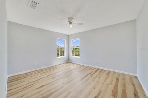 Casa en venta en Kissimmee, Florida, 5 dormitorios, 267.28 m2 № 1812821 - foto 22