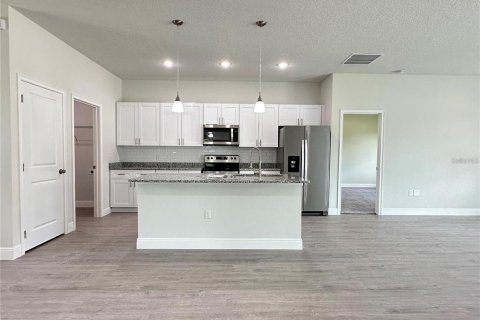 Villa ou maison à louer à Poinciana, Floride: 4 chambres, 163.32 m2 № 2155774 - photo 8